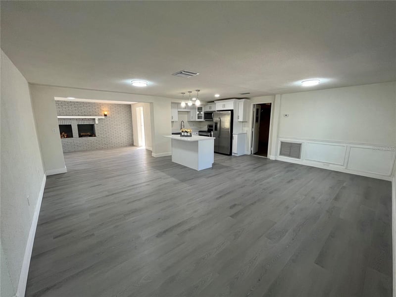 3314 Columbus Dr, Holiday, FL 34691