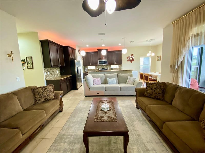 10812 Ancient Futures Dr, Tampa, FL 33647