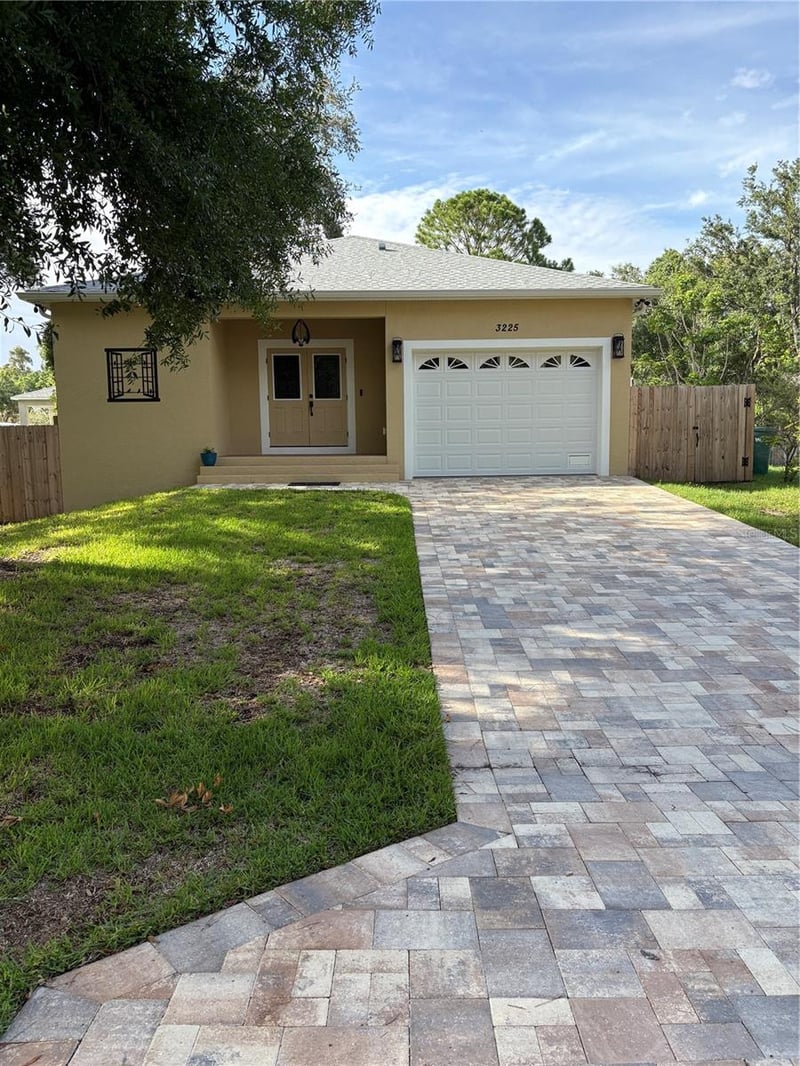 3225 Laurel Ave, Clearwater, FL 33762