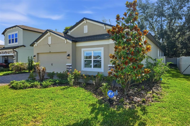 11996 Hilltop Farms Dr, Dade City, FL 33525