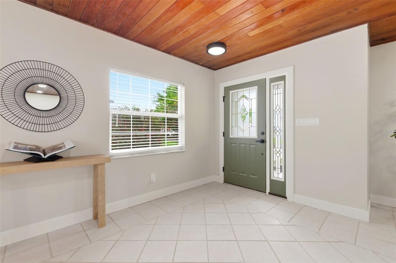 1533 Suffolk St, St Petersburg, FL 33710
