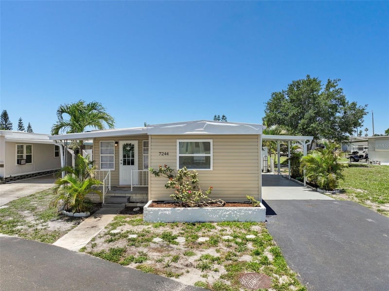 7244 Mount Fairfield Rd #530, St Petersburg, FL 33702