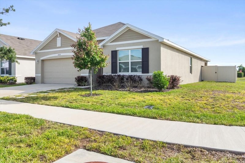35830 Ellsworth Pl, Zephyrhills, FL 33541