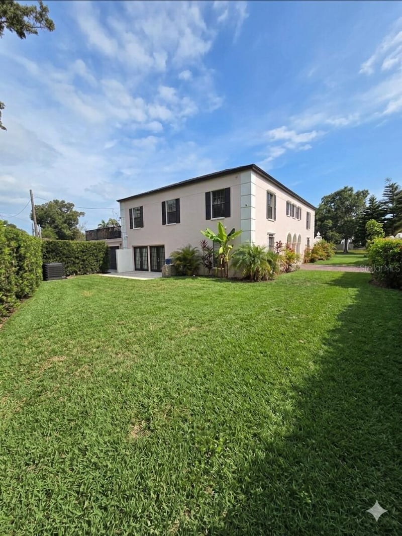 411 72nd St, St Petersburg, FL 33707