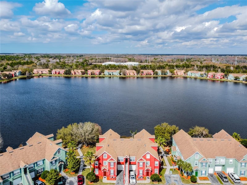 9632 Lake Chase Island Way #9632, Tampa, FL 33626