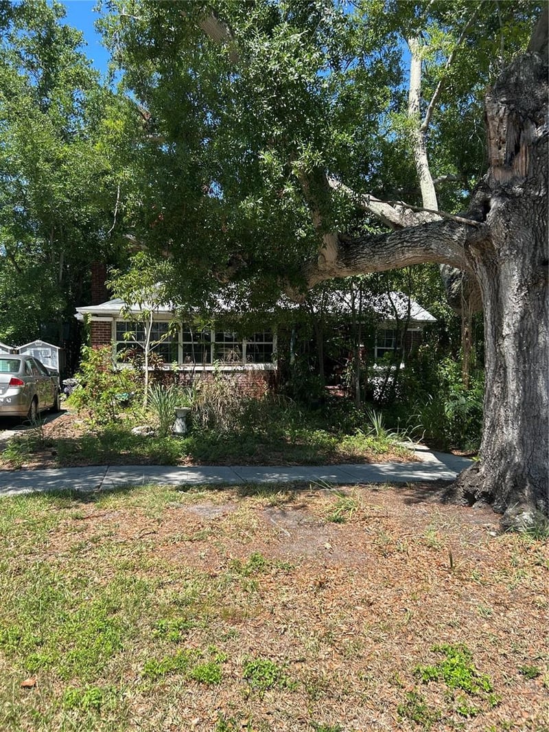 2720 Bayside Dr, St Petersburg, FL 33705