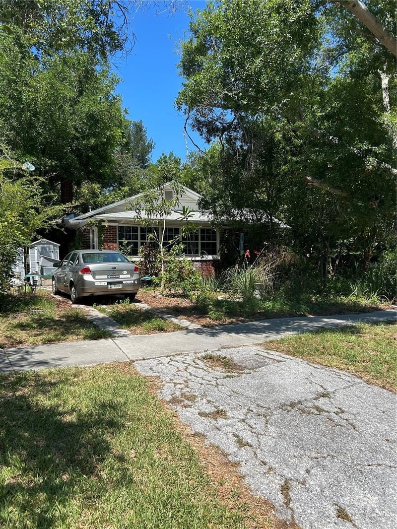 2720 Bayside Dr, St Petersburg, FL 33705