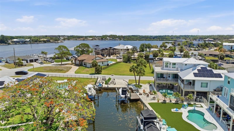 8126 Brighton Dr, Port Richey, FL 34668