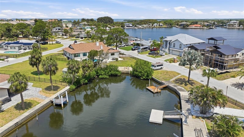 8126 Brighton Dr, Port Richey, FL 34668