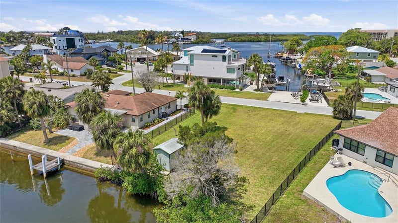 8126 Brighton Dr, Port Richey, FL 34668