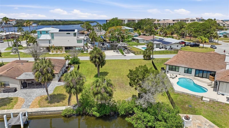 8126 Brighton Dr, Port Richey, FL 34668