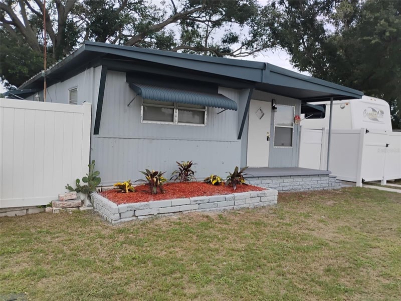 1833 Viceroy Ln, Holiday, FL 34690