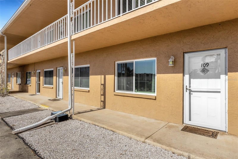 8039 Garden Dr #109, Seminole, FL 33777