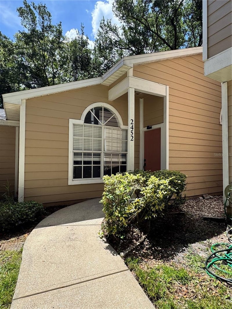 2452 Bush Tail Ct, Palm Harbor, FL 34683