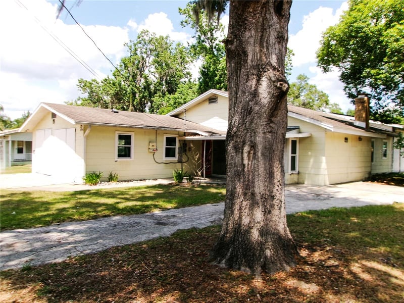 5714 19th St, Zephyrhills, FL 33542