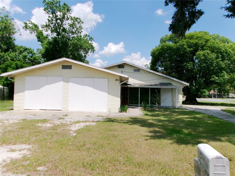 5714 19th St, Zephyrhills, FL 33542