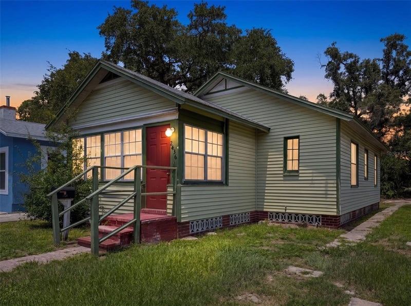 2436 10th St, St Petersburg, FL 33705