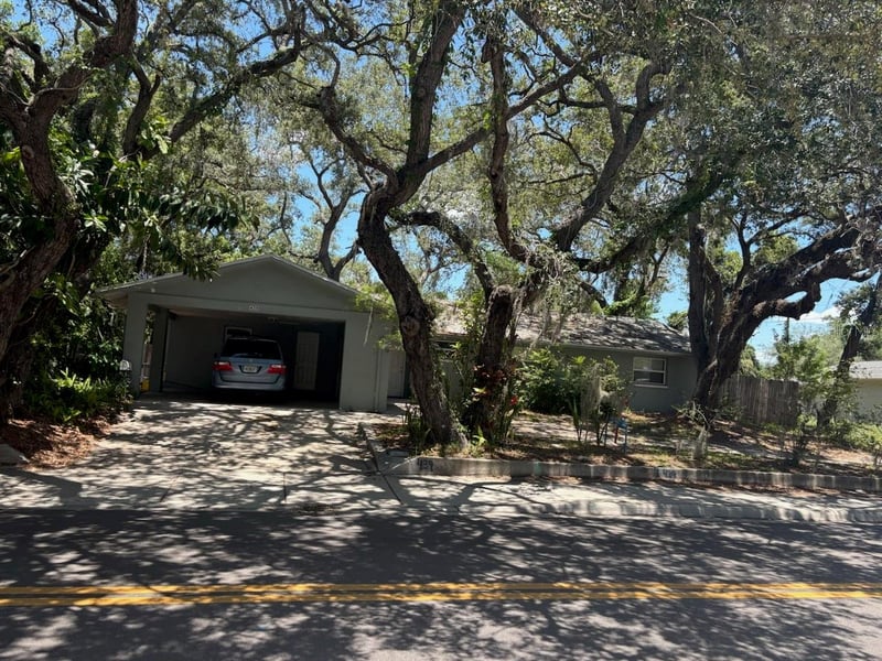 439 Martin Luther King Jr Dr, Tarpon Springs, FL 34689