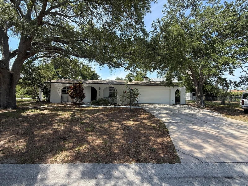 4589 32nd Ave, St Petersburg, FL 33713