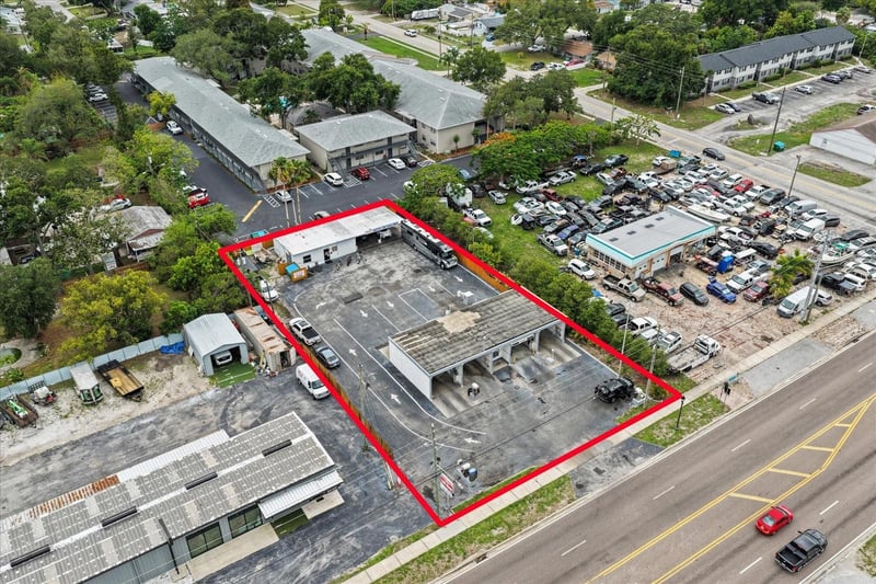 6170 54th Ave, Kenneth City, FL 33709