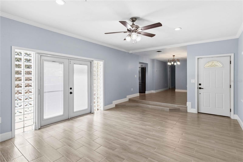 4001 Arkansas Ave, St Petersburg, FL 33703