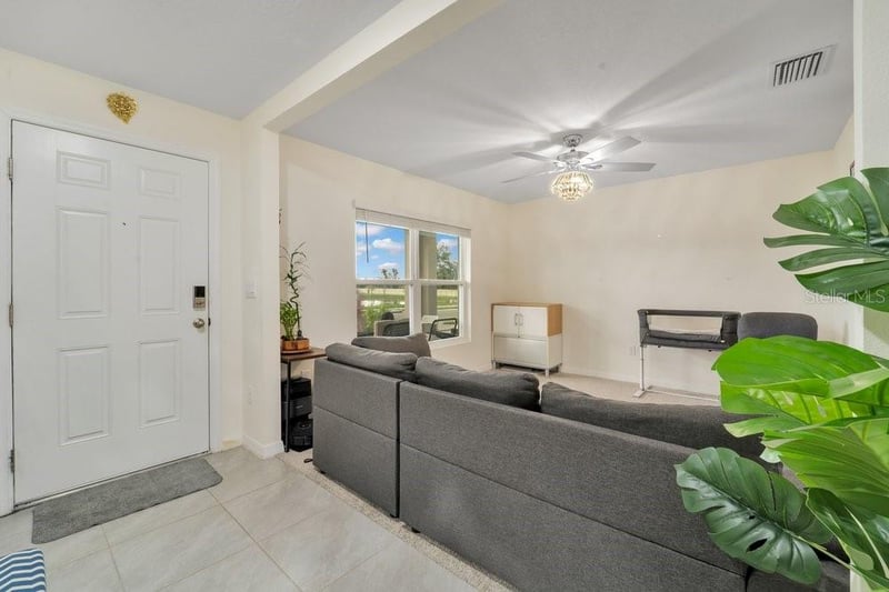 35704 Doveland Dr, Zephyrhills, FL 33541
