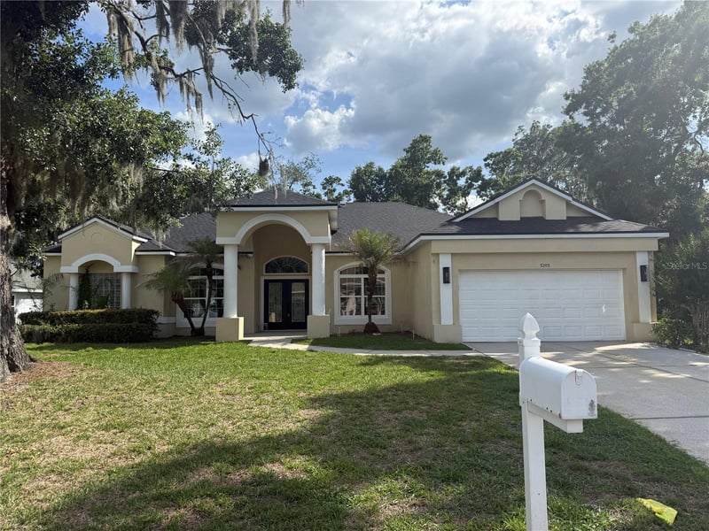 3203 Alcott Ave, Plant City, FL 33566