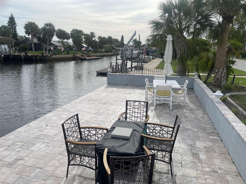 7128 Southwind Dr, Hudson, FL 34667