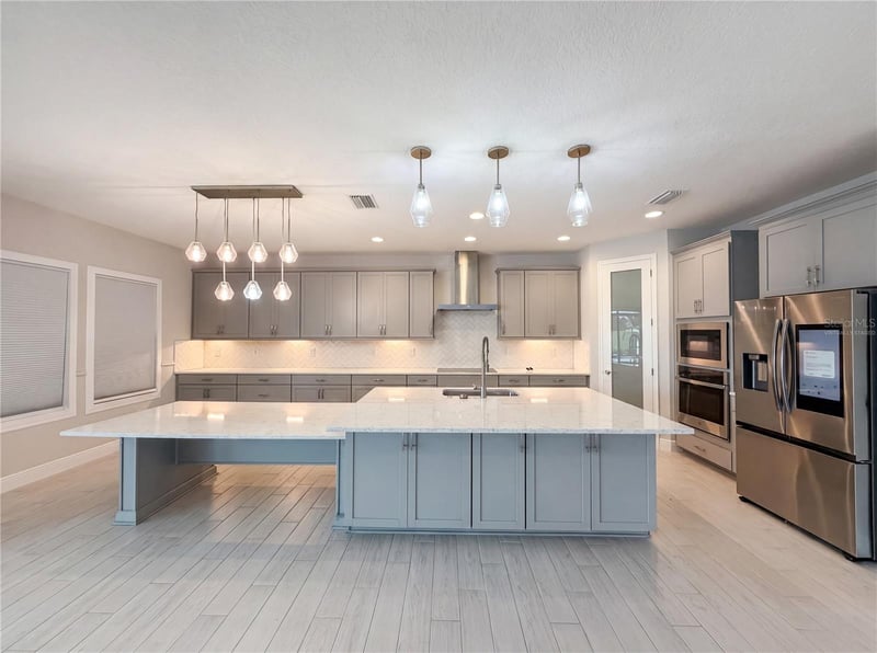 13176 Twin Bridges Dr, Riverview, FL 33579
