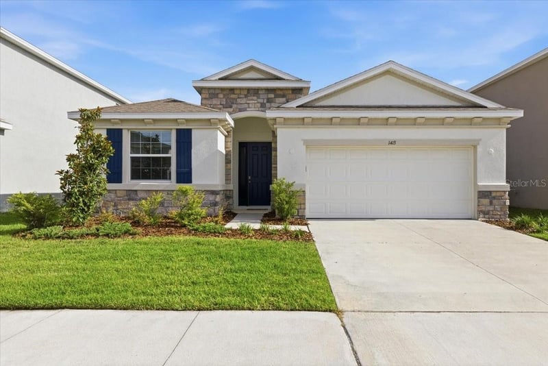 1413 Tropical Oasis Ave, Plant City, FL 33565