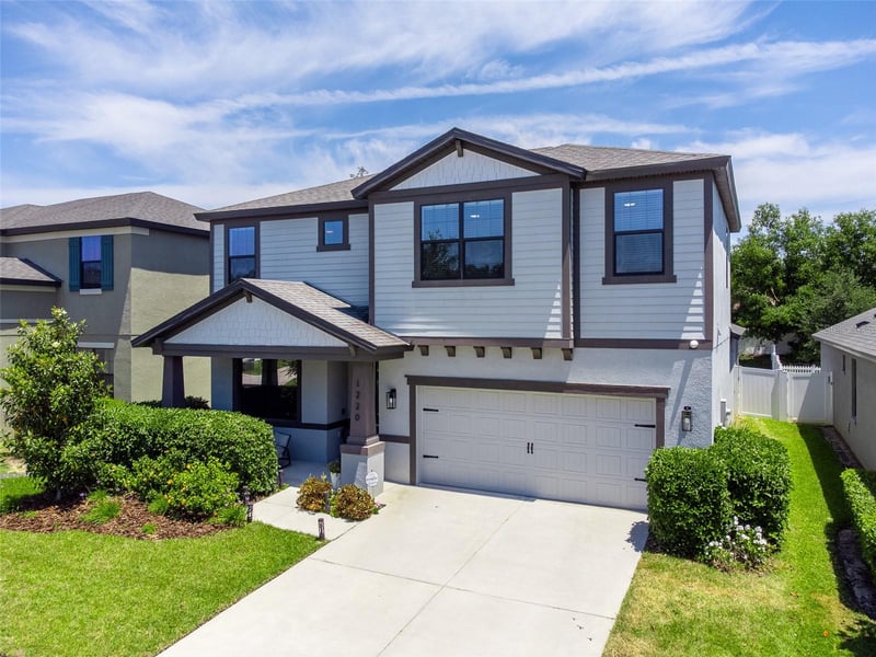1220 Florablu Dr, Seffner, FL 33584