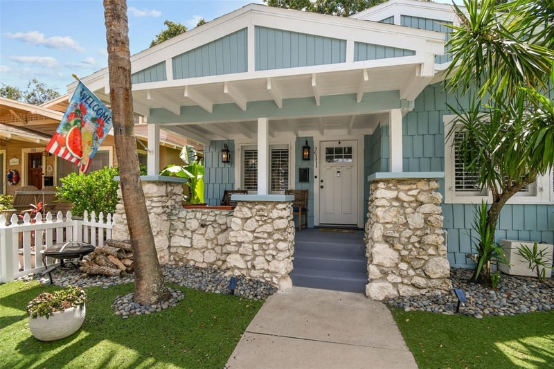 711 Bungalow Ter, Tampa, FL 33606