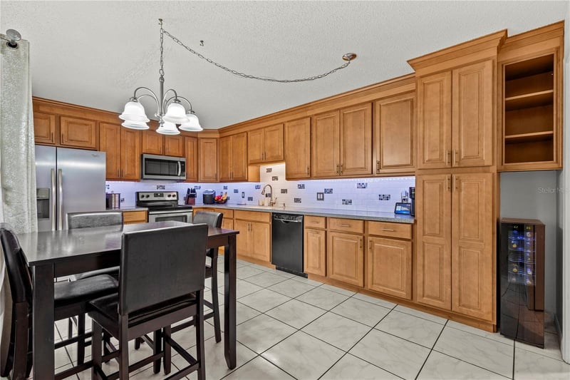 2763 5th Ct, Palm Harbor, FL 34684