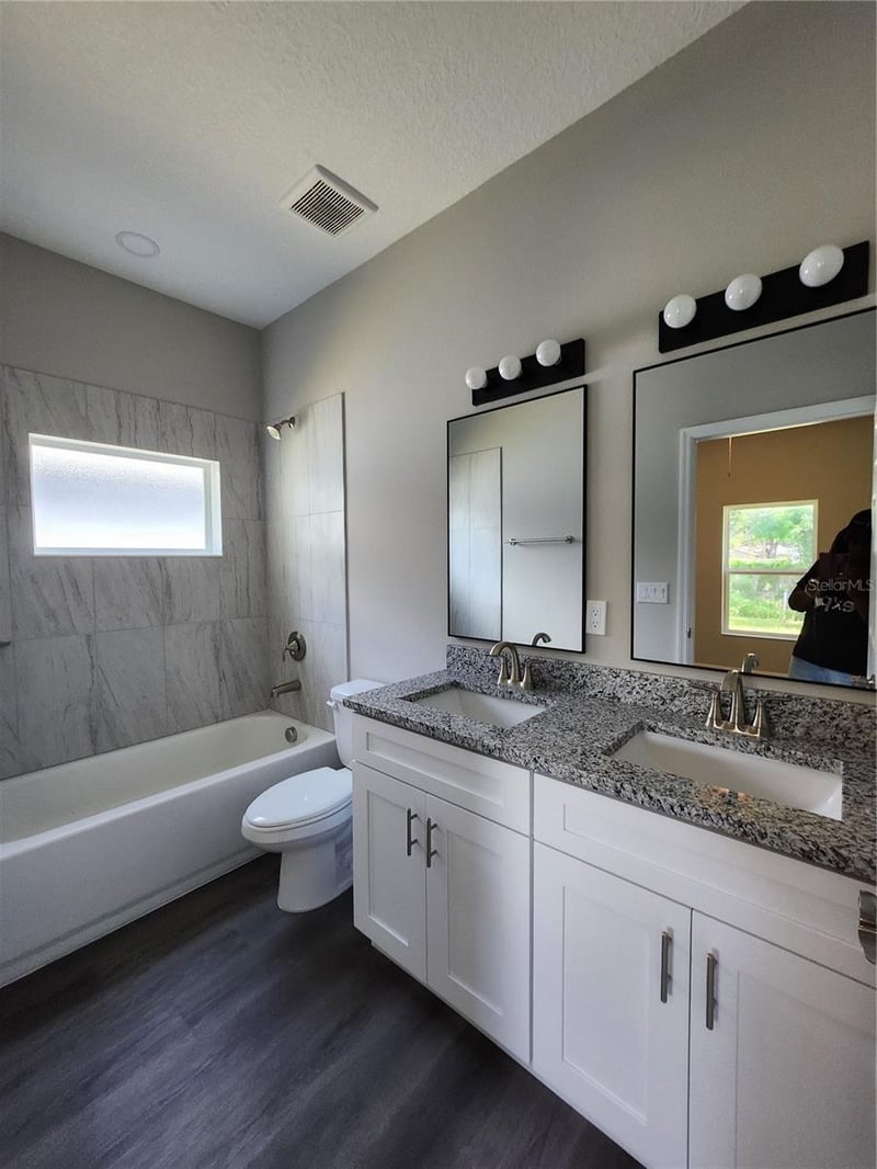 5024 Finders Ct, Tampa, FL 33617