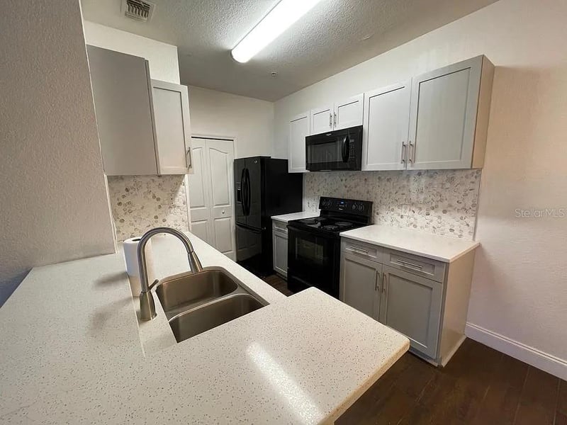 5821 Legacy Crescent Pl #102, Riverview, FL 33578