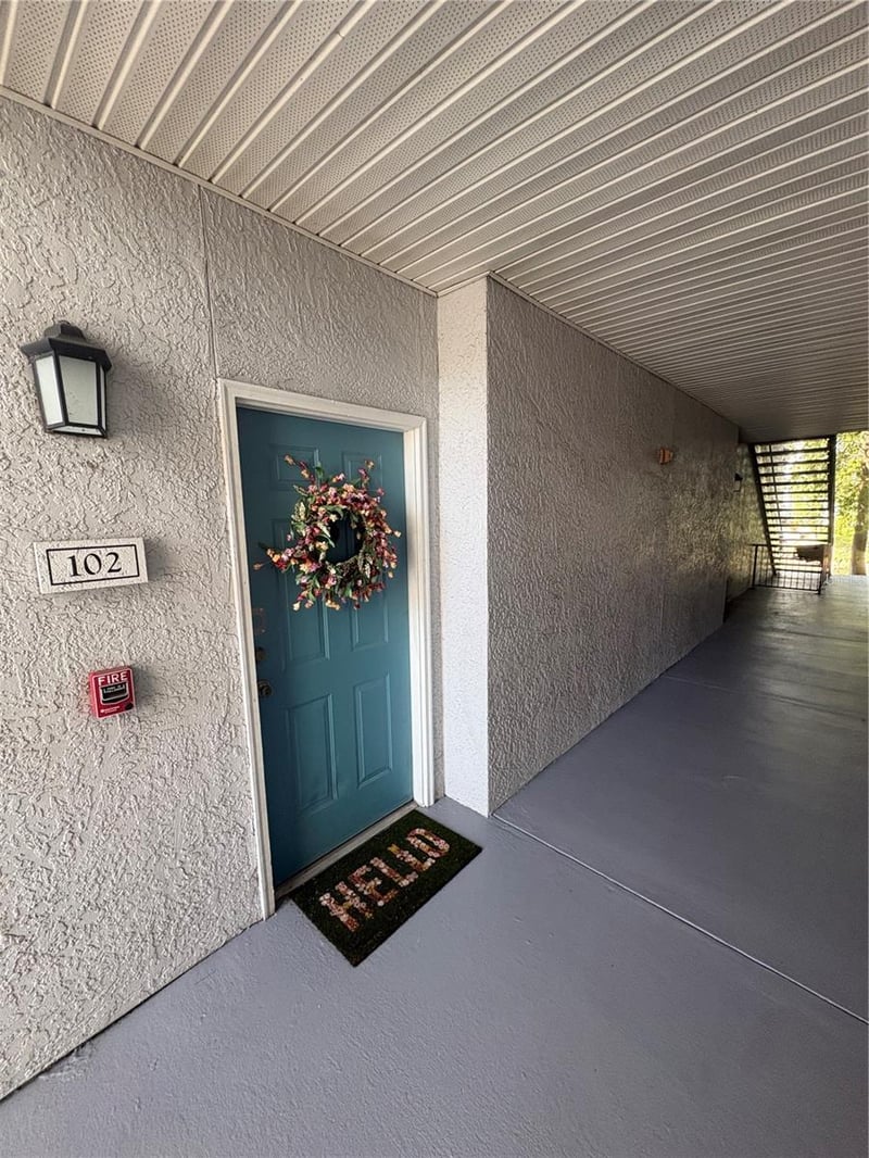 5821 Legacy Crescent Pl #102, Riverview, FL 33578