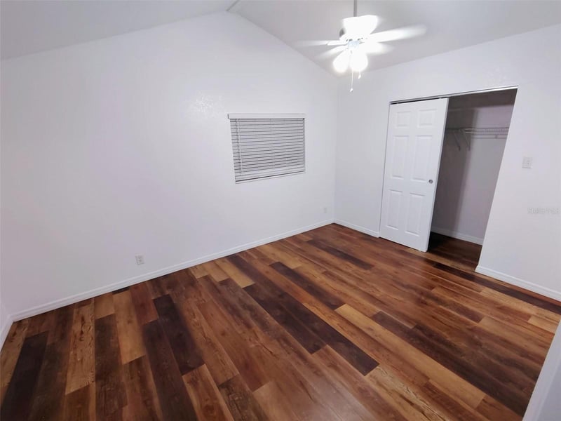 4823 9th St, Zephyrhills, FL 33542