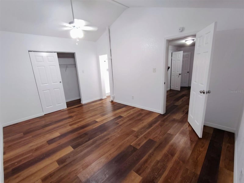 4823 9th St, Zephyrhills, FL 33542