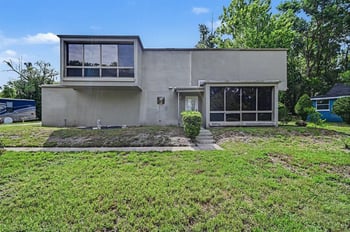 633 Delaware Ave, Deland, FL 32720