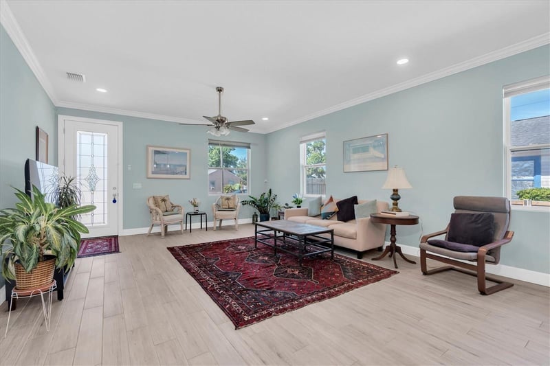 3069 19th Ave, St Petersburg, FL 33712
