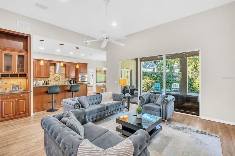 2270 Barbara Dr, Clearwater, FL 33764