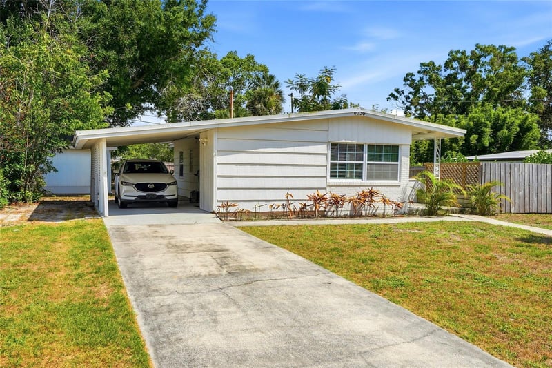 4030 Marlin Dr, St Petersburg, FL 33705