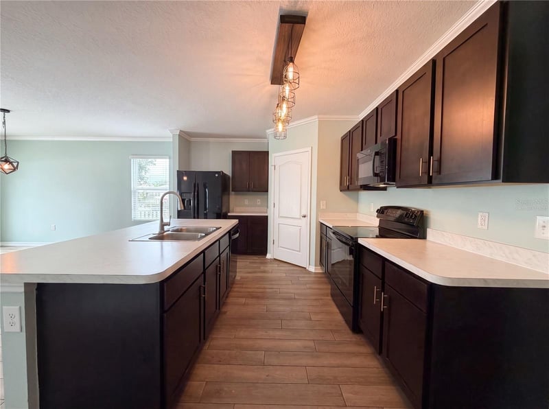 5805 71st St, Palmetto, FL 34221