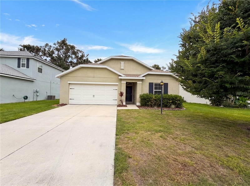 5805 71st St, Palmetto, FL 34221