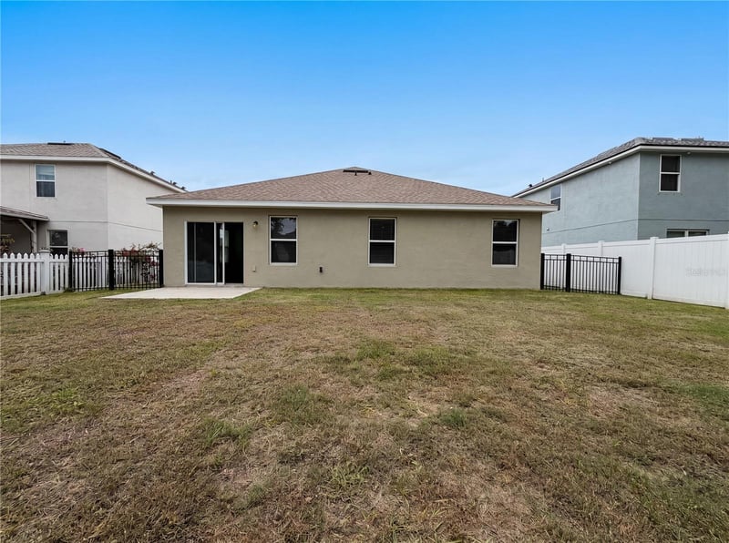 5805 71st St, Palmetto, FL 34221