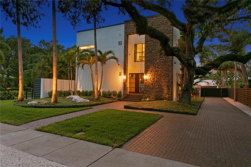 2515 Shell Point Rd, Tampa, FL 33611