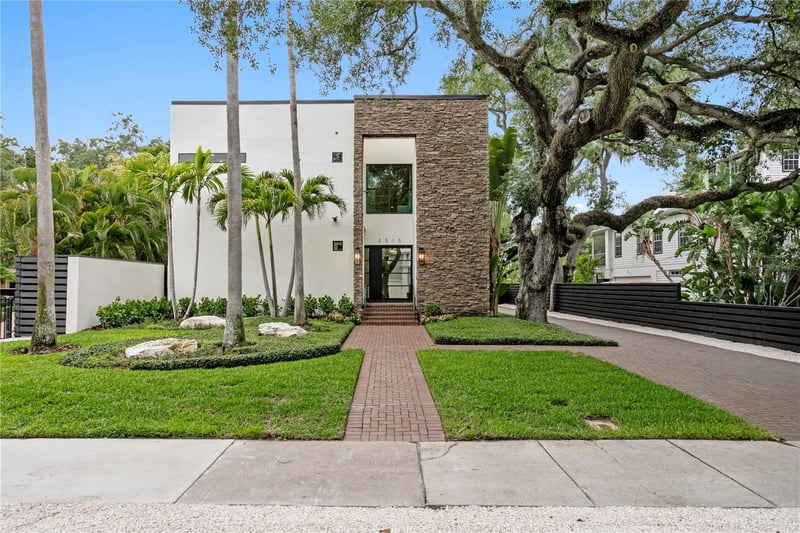2515 Shell Point Rd, Tampa, FL 33611