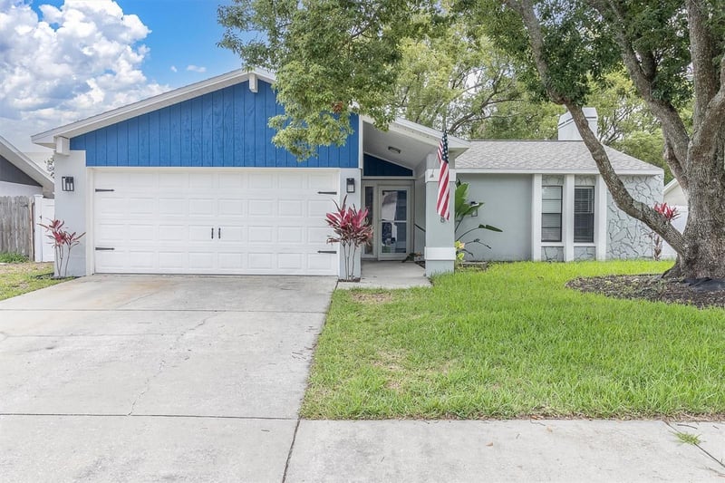 8038 Buttonball Ln, Port Richey, FL 34668