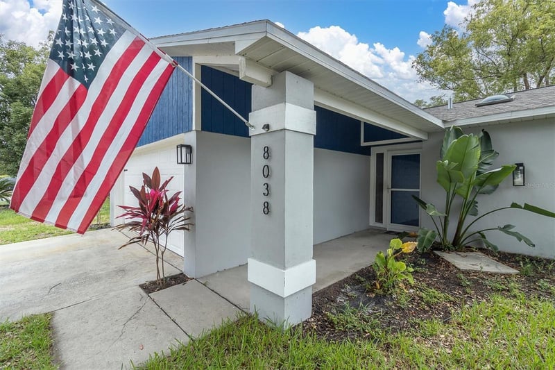 8038 Buttonball Ln, Port Richey, FL 34668