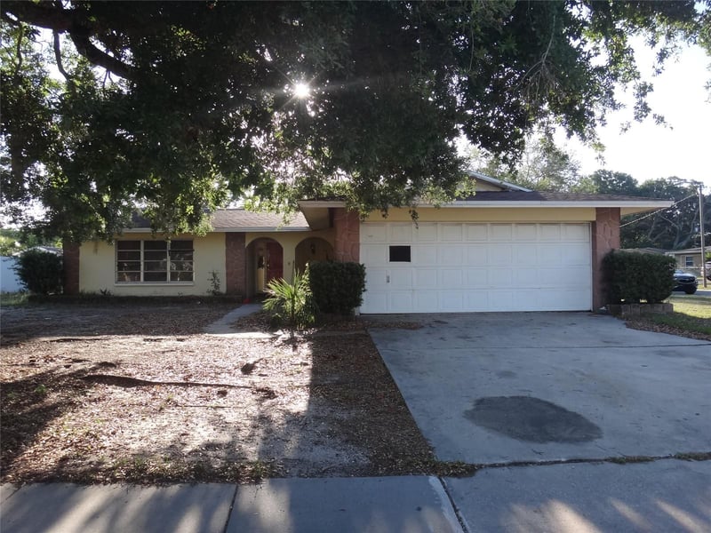1913 Kings Hw, Clearwater, FL 33755